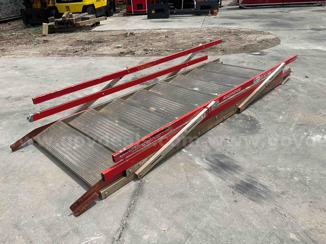( 1 ) ADJUSTASTAIRS PORTABLE STAIR / RAMP SYSTEM; HEAVY DUTY STEEL CONSTRUCTION; APPROX 8 STEP UNIT