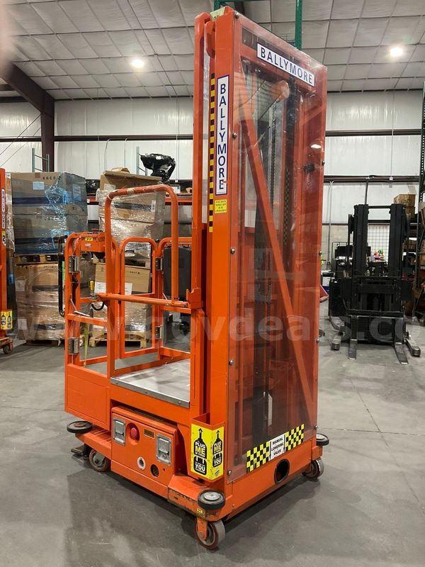 2015 BALLYMORE VERTICAL MAST MAN LIFT, MAX PLATFORM HEIGHT 12FT