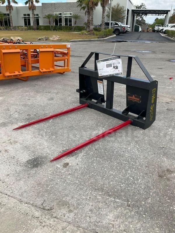 UNUSED 2026 LANDHONOR BALE SPEARS MOUNT ATTACHMENT MODEL BS-12-2500G FOR UNIVERSAL SKID STEER