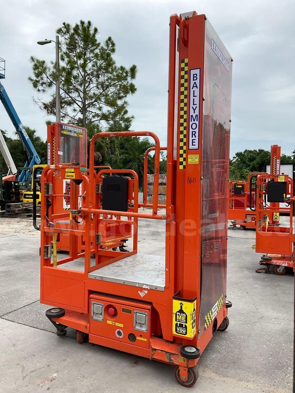 2015 BALLYMORE VERTICAL MAST MAN LIFT, MAX PLATFORM HEIGHT 12FT
