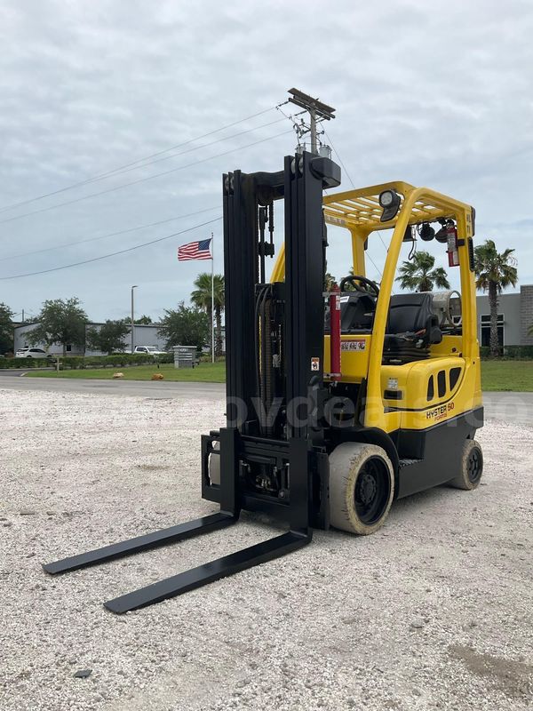 HYSTER FORKLIFT MODEL S50FT, LP POWERED