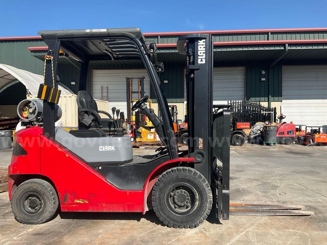 2021 Clark Forklift Model S25l