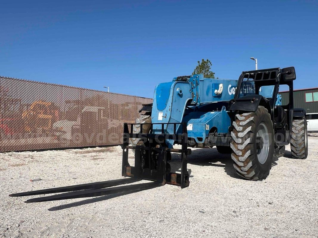2015 Genie Gth844 Telehandler; Diesel