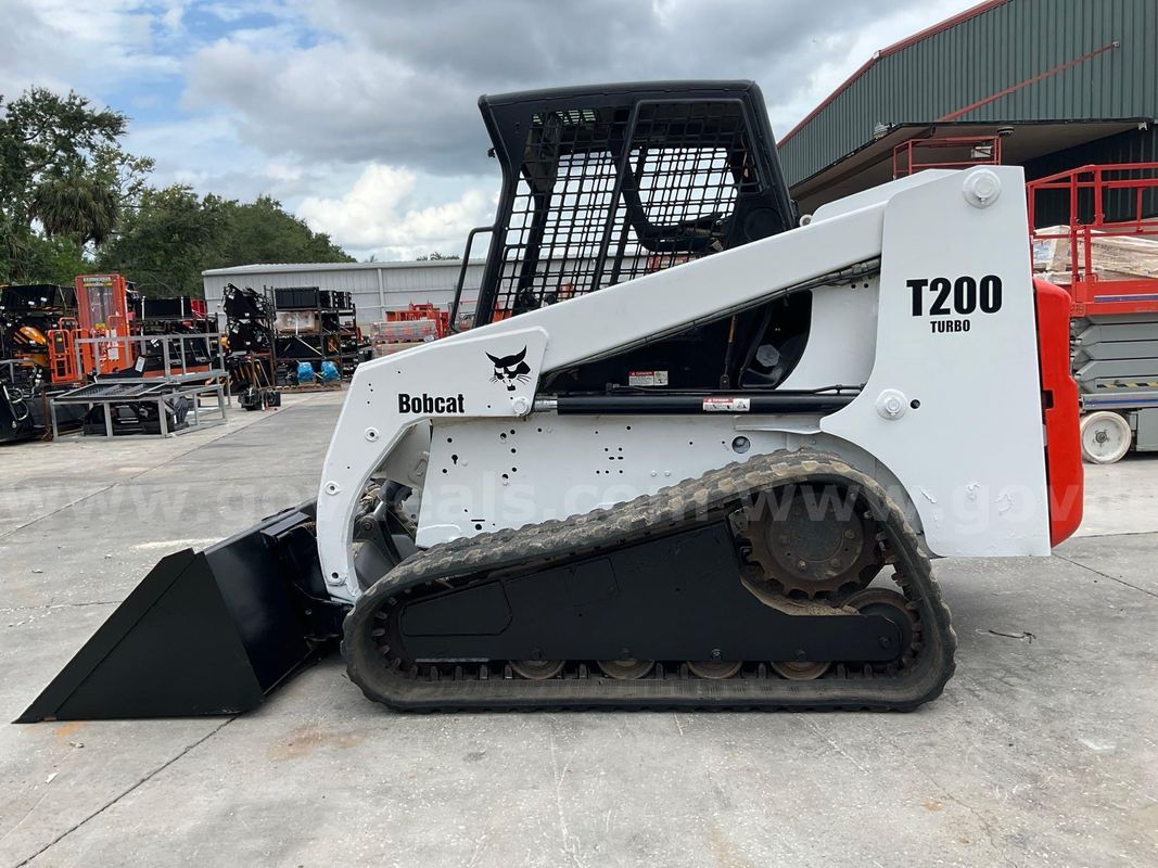 BOBCAT SKID STEER MODEL T200, DIESEL