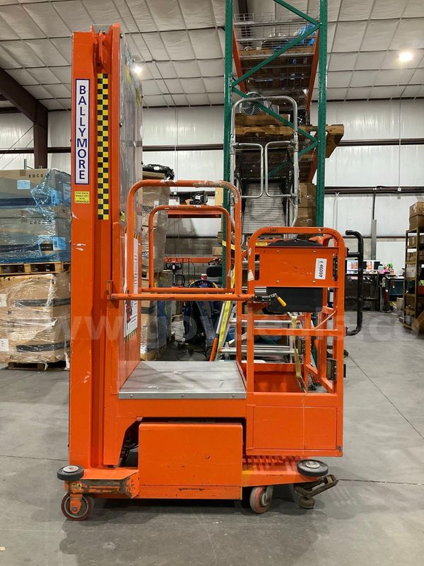 2015 BALLYMORE VERTICAL MAST MAN LIFT, MAX PLATFORM HEIGHT 12FT