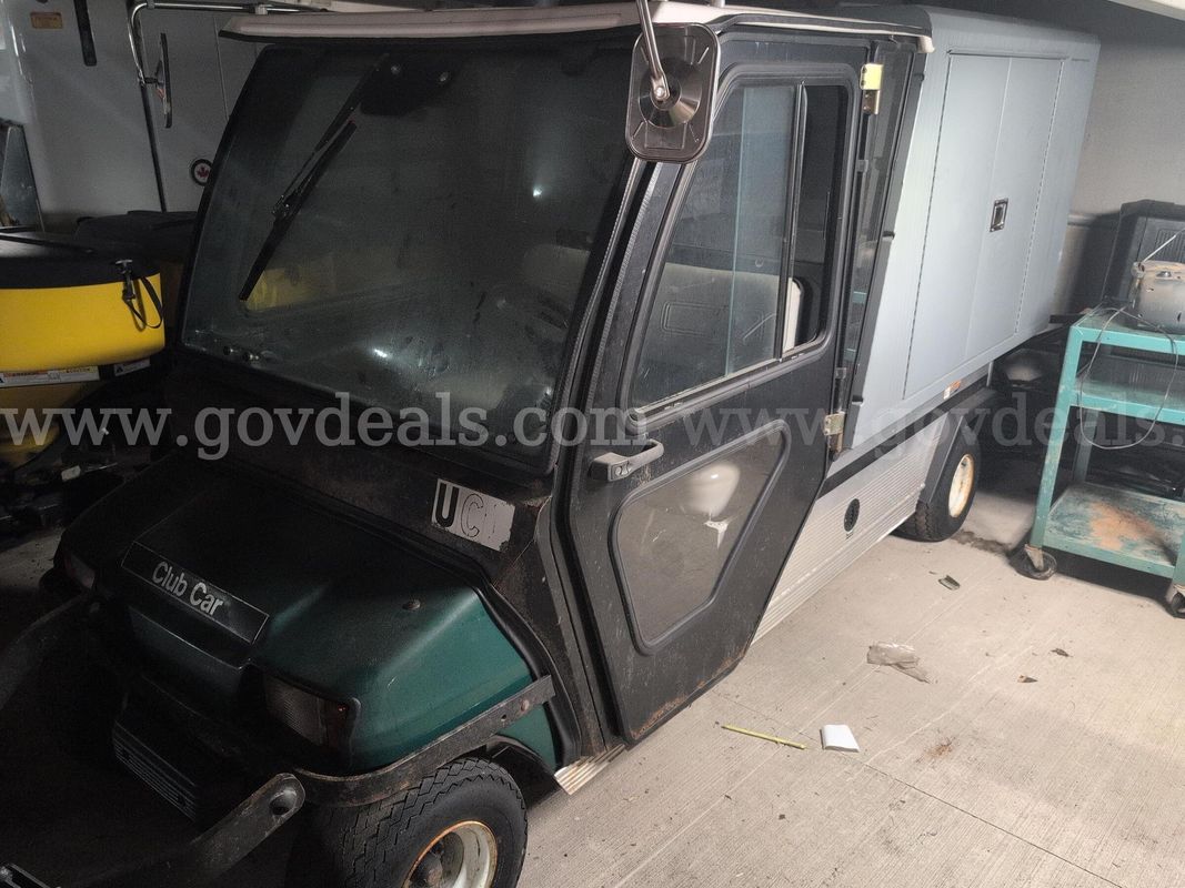 Carryall 6 utility vehicle w/industrial box