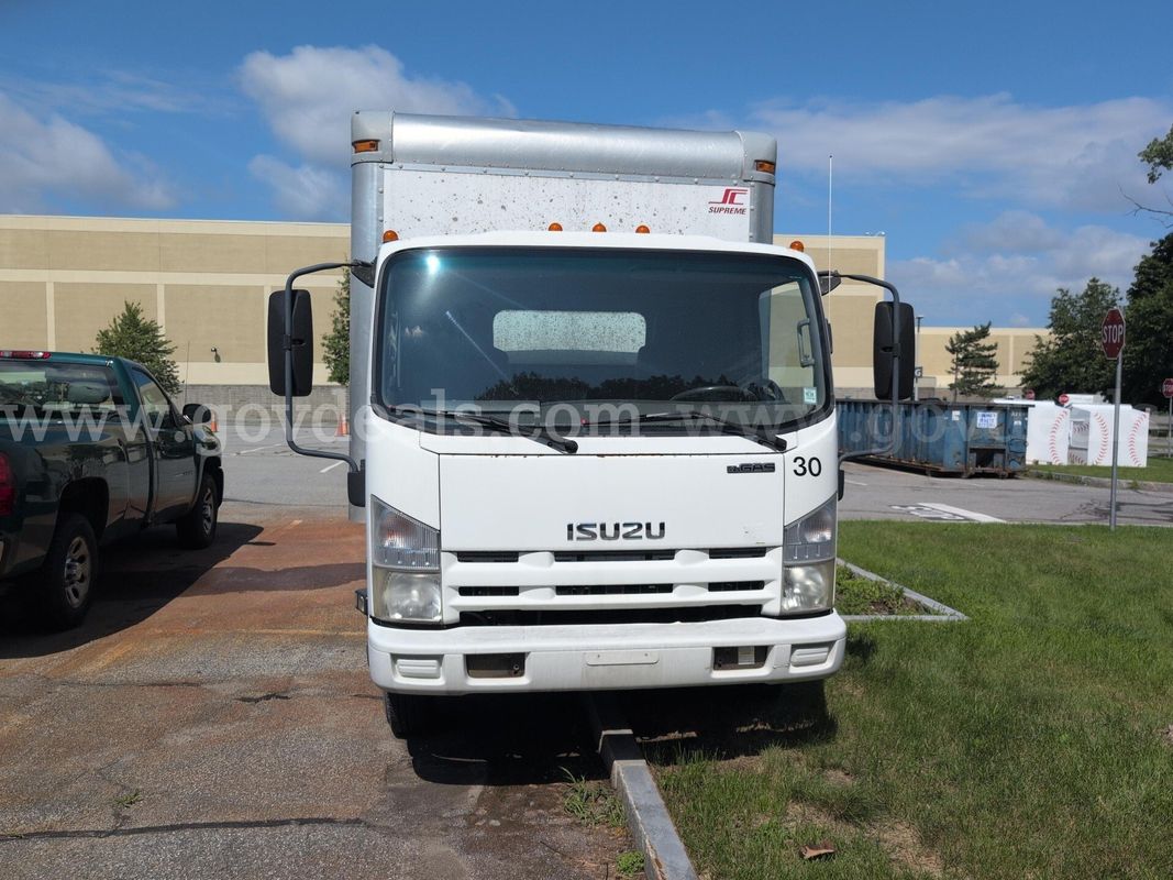 2009 Isuzu NPR