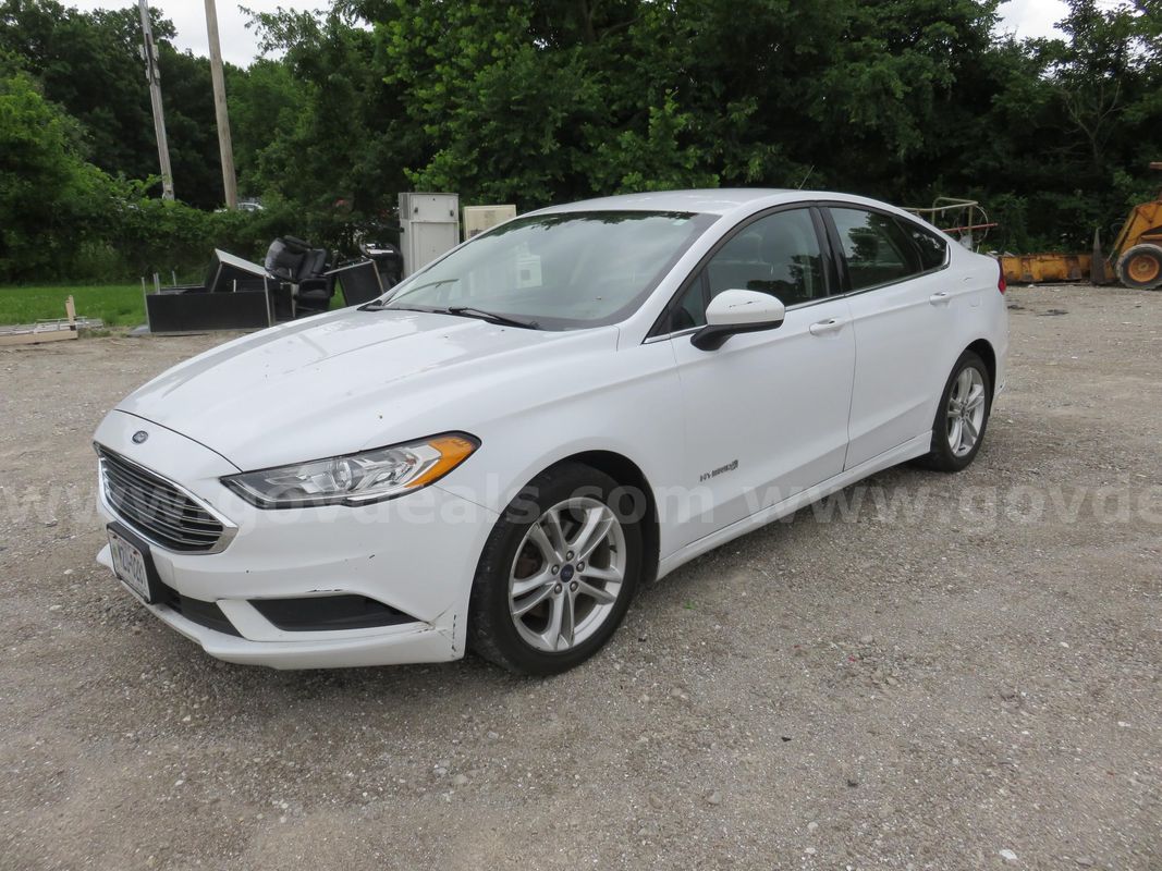 2018 Ford Fusion Hybrid SEDAN 4-DR, 2.0L L4 DOHC 16V HYBRID.