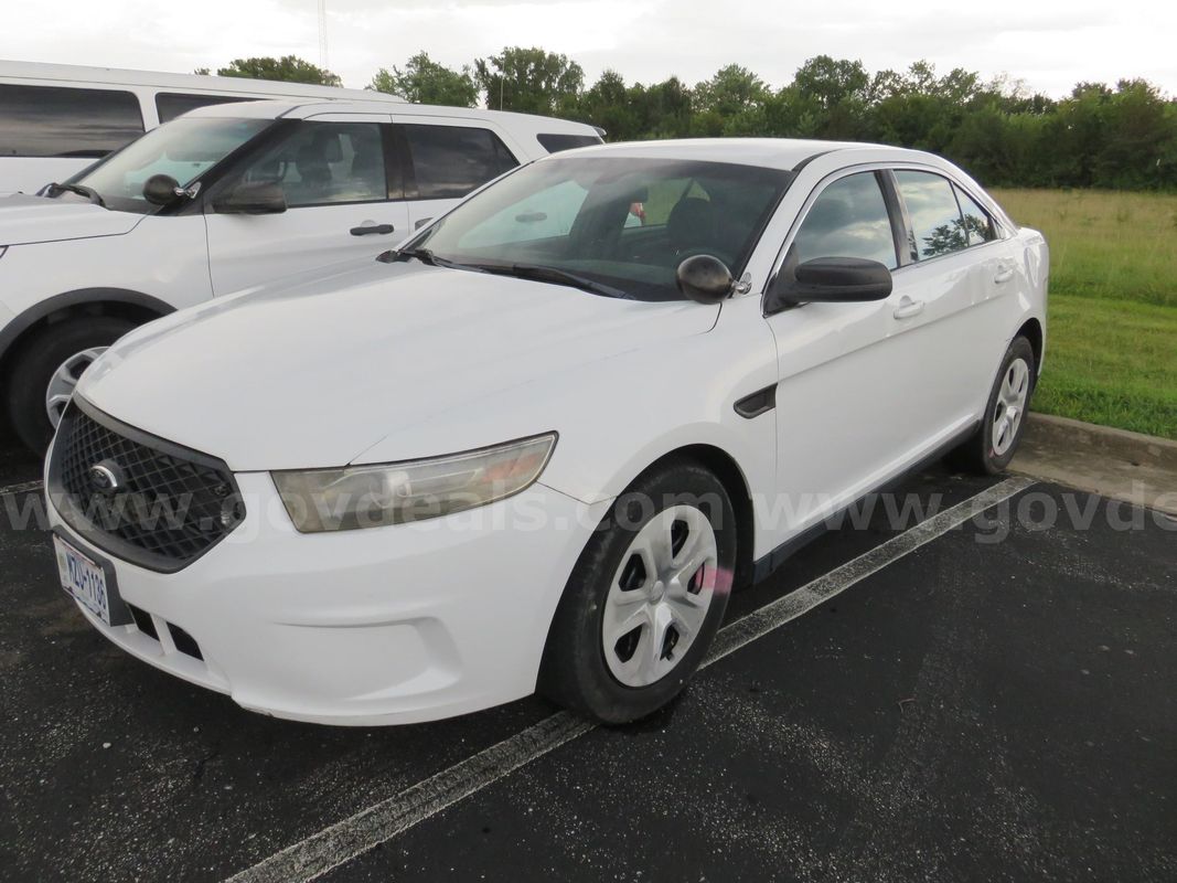 2013 Ford Taurus SEDAN 4-DR, 3.5L V6 DOHC 24V.
