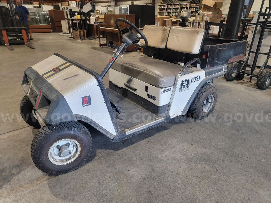 E-Z-GO Electric Golf Cart