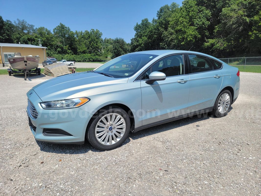 2014 Ford Fusion Hybrid SEDAN 4-DR, 2.0L L4 DOHC 16V HYBRID.