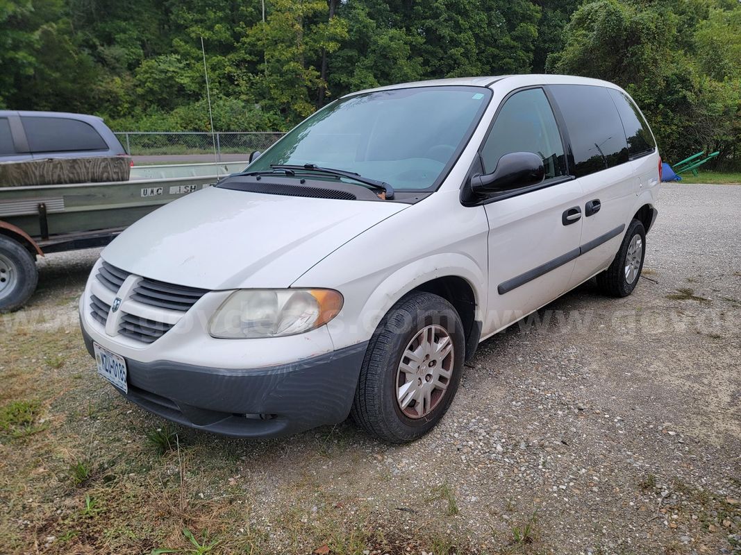 2005 Dodge Caravan SPORTS VAN, 3.3L V6 OHV 12V FFV.