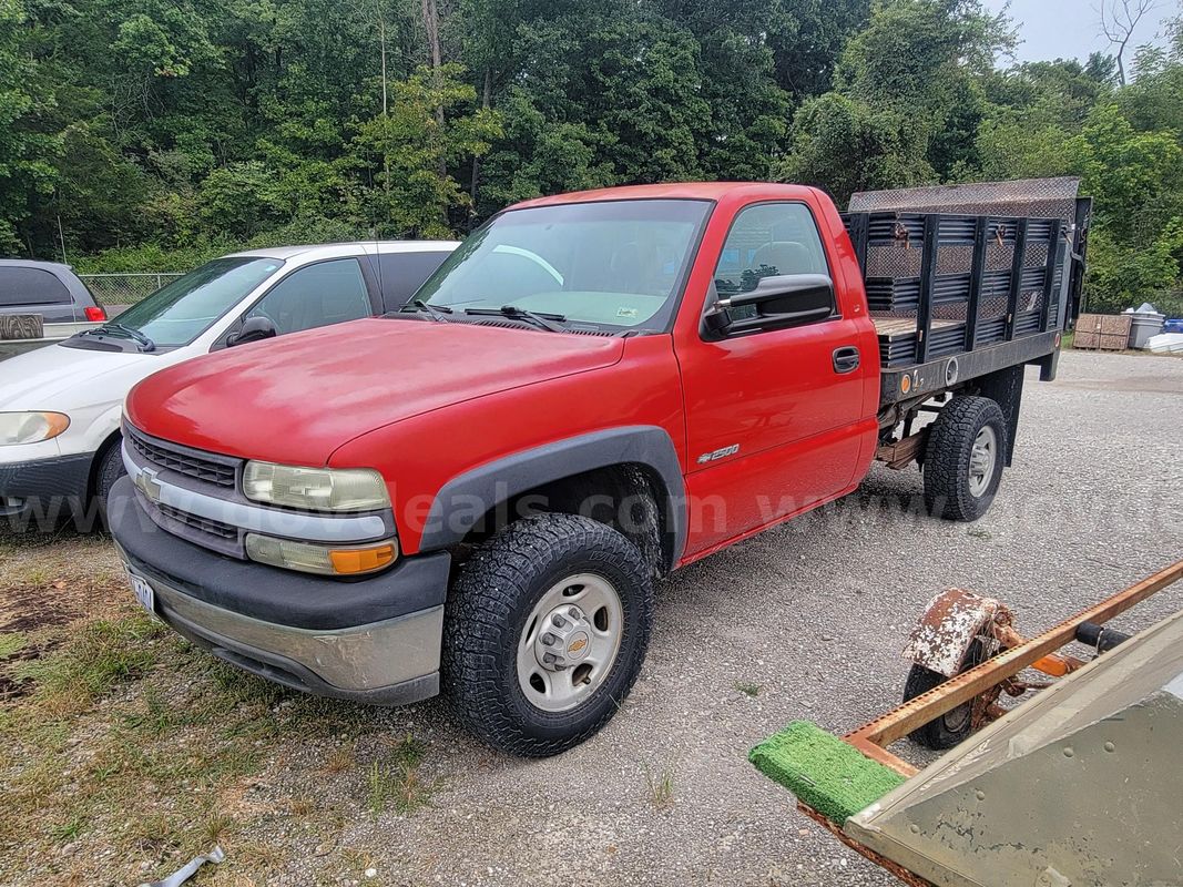 2002 Chevrolet Silverado 2500 2WD REGULAR CAB PICKUP 2-DR, 6.0L V8 OHV 16V.