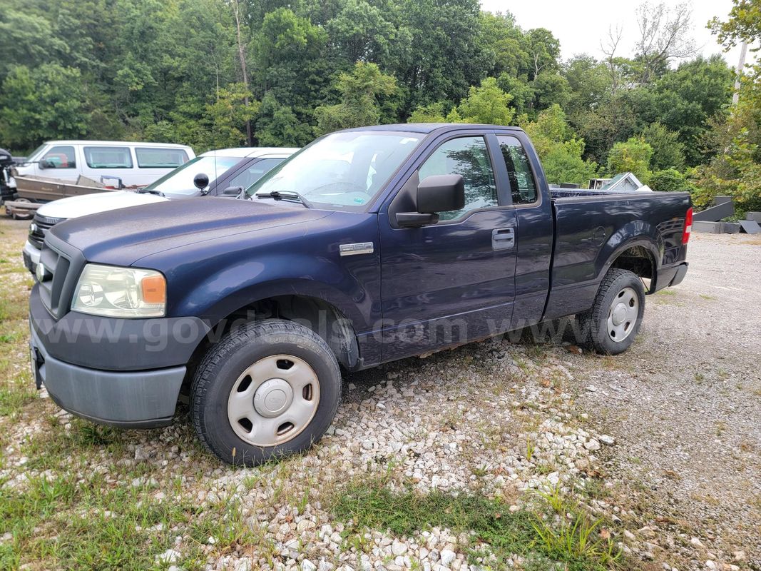 2006 Ford F-150 REGULAR CAB PICKUP 2-DR, 4.2L V6 OHV 12V.
