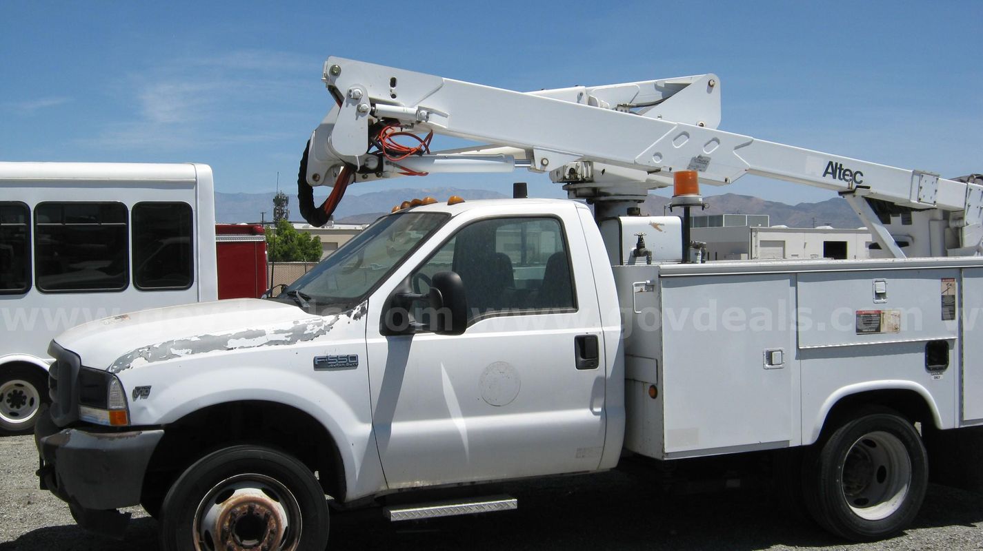 2002 Ford F-550