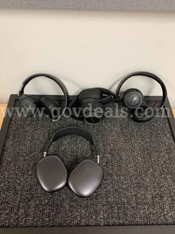 Variety of Headphones Set #10