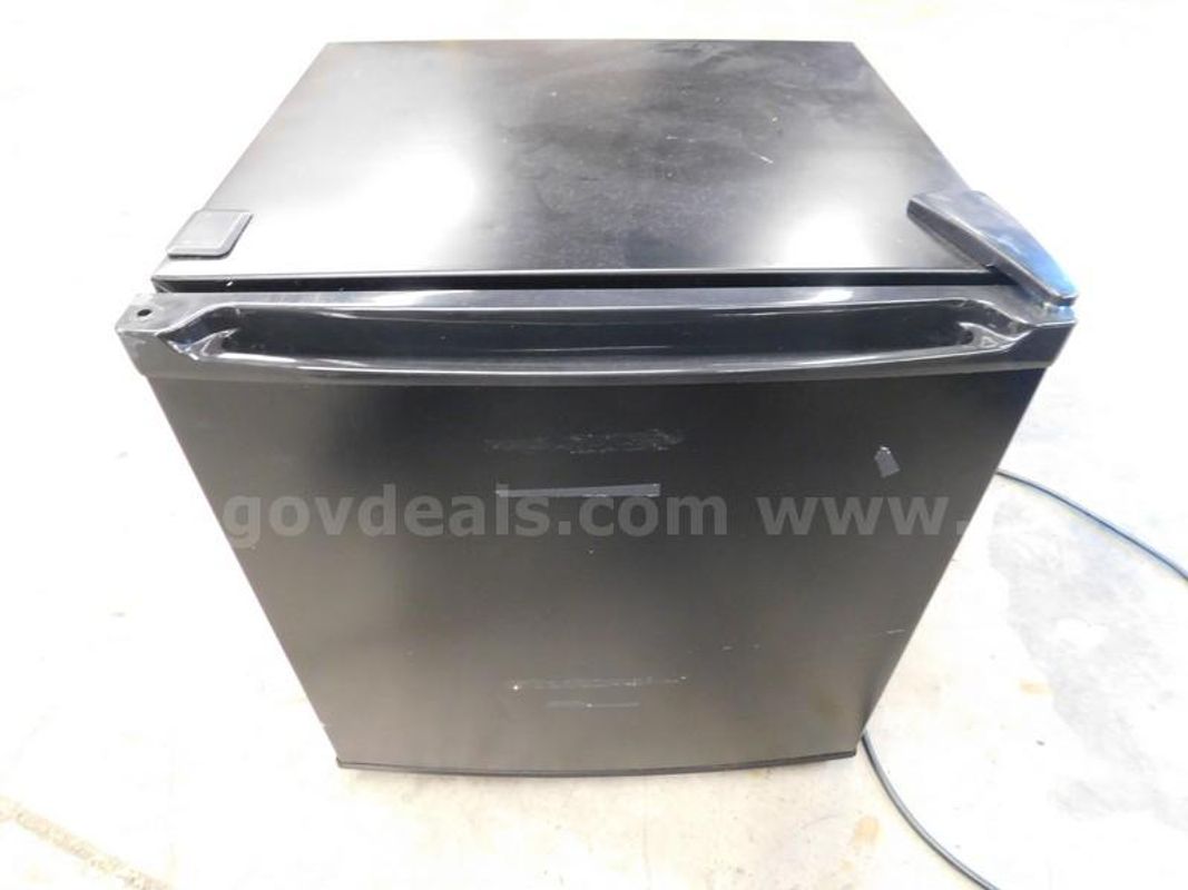 Mini Refrigerator - B1