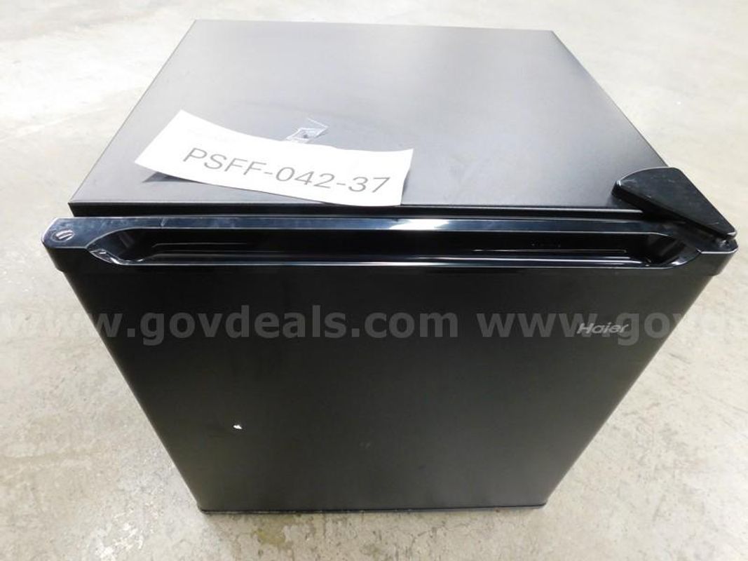 Mini Refrigerator - B7