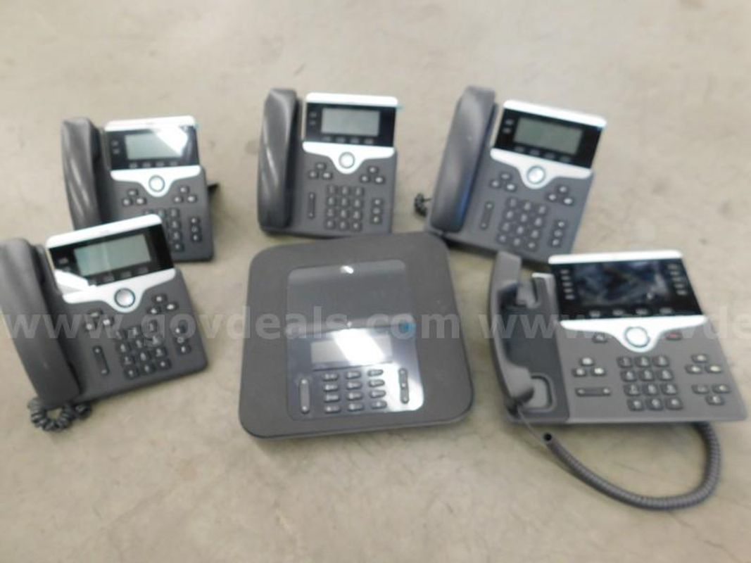Lot of Cisco Phones & Accessories - B1