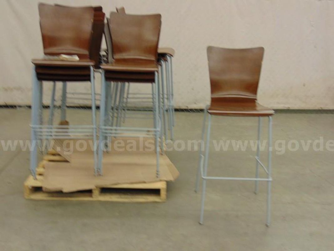 16 Chair/Stools - C5