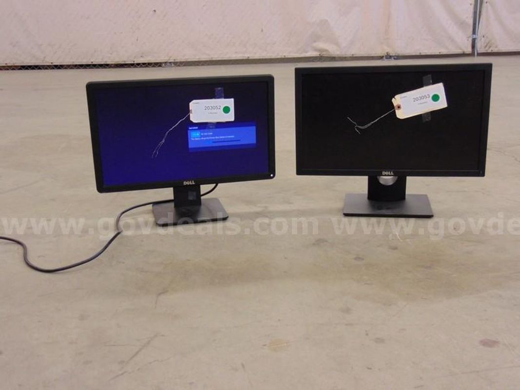 2 Dell Monitors - B1