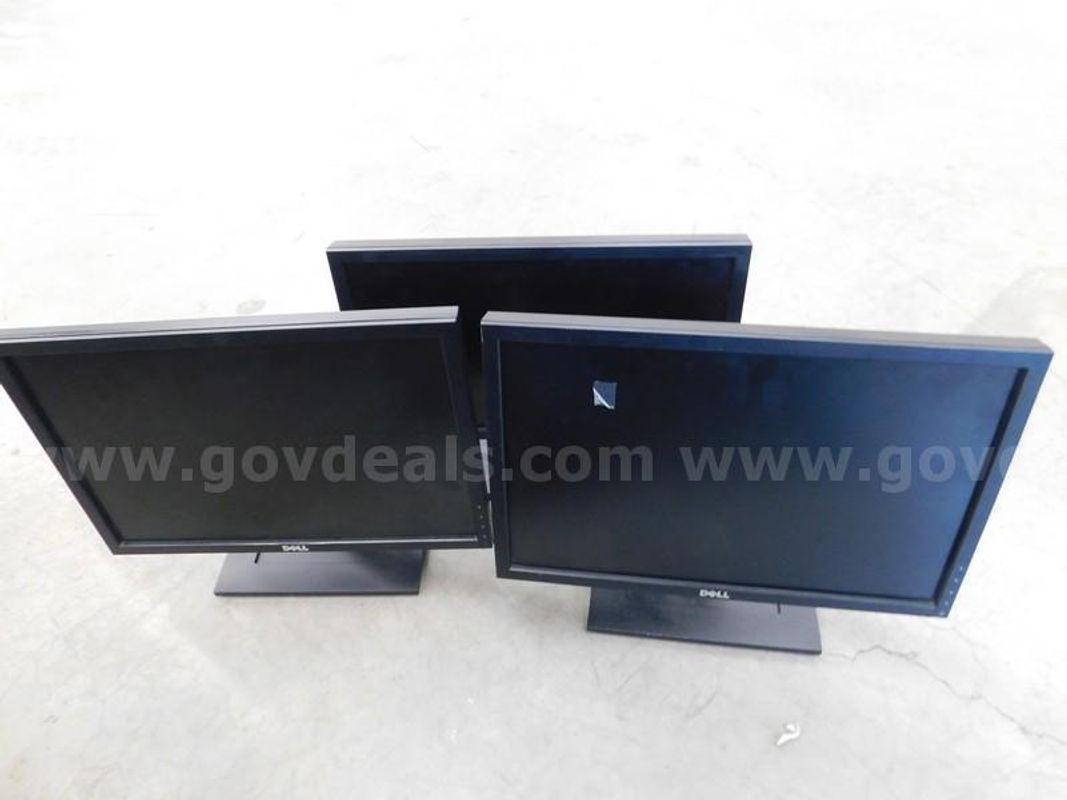 3 Dell Monitors - B1
