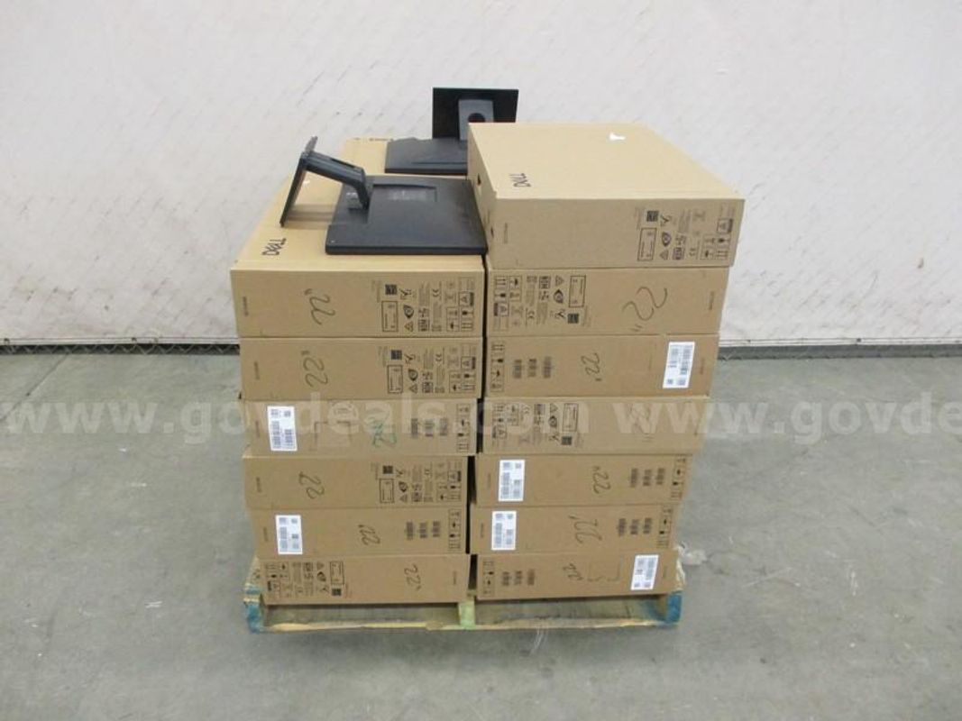 21 Dell Monitors - B2