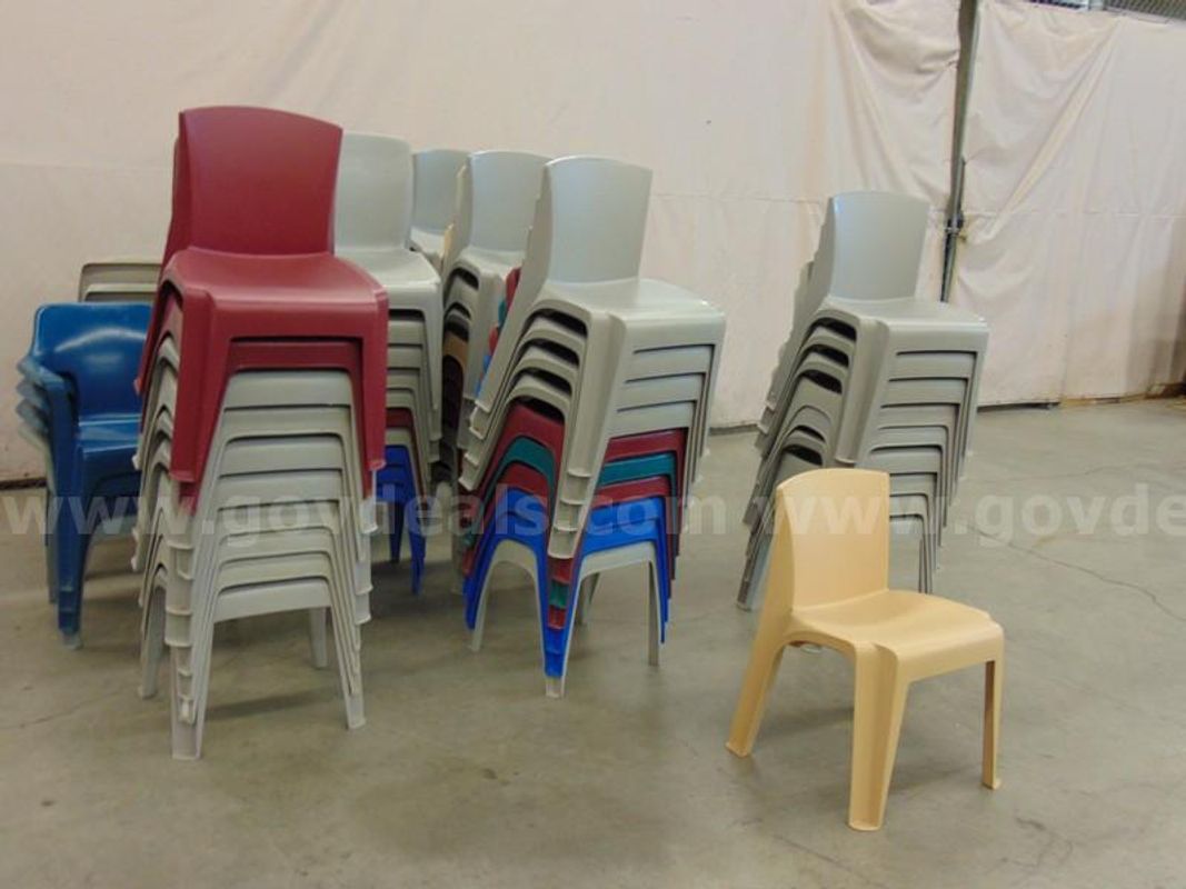 79 Stacking Chairs - B5
