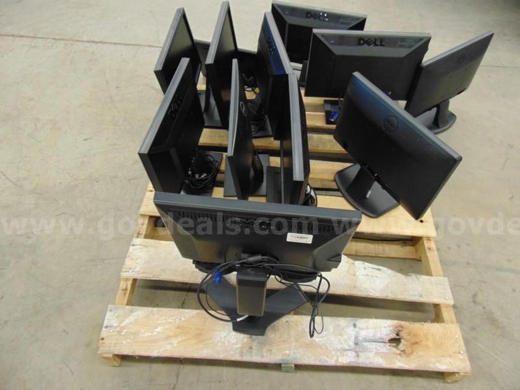 13 Dell Monitors - C5