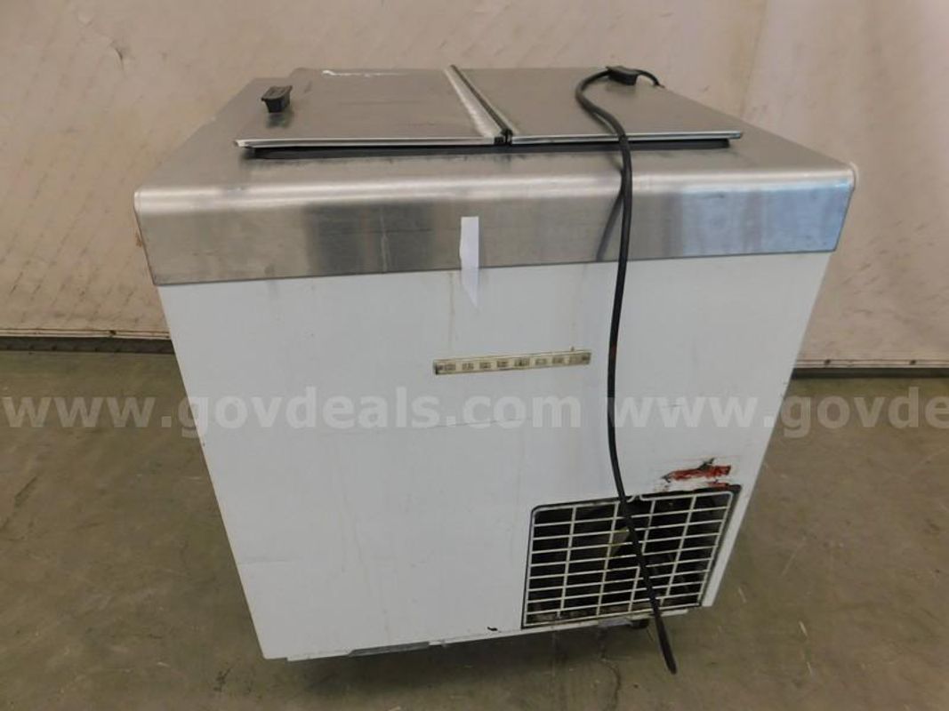 Commercial Freezer - C2