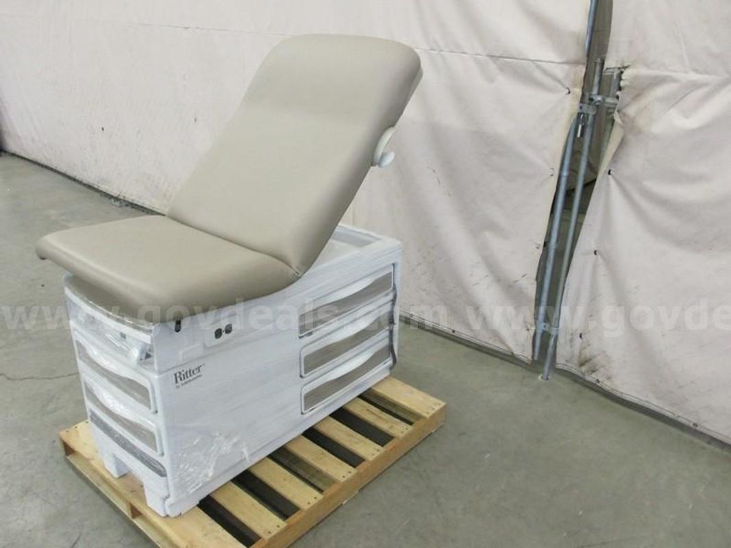 Exam Table - B7