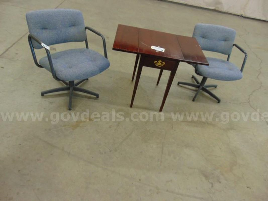 Table w/ 2 Chairs - C2