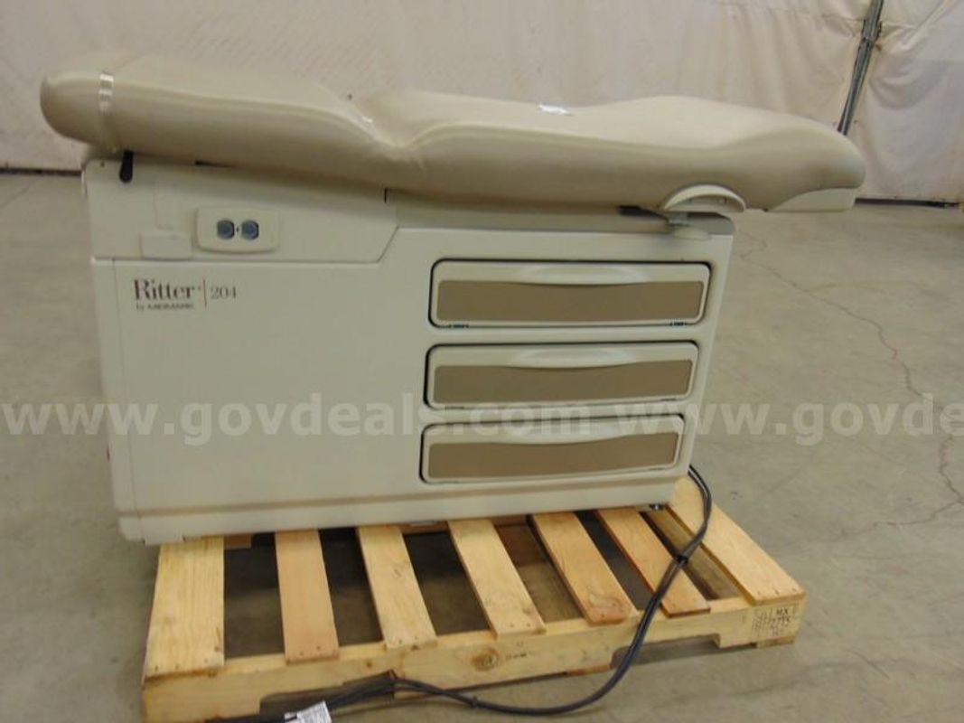 Exam Table - B7