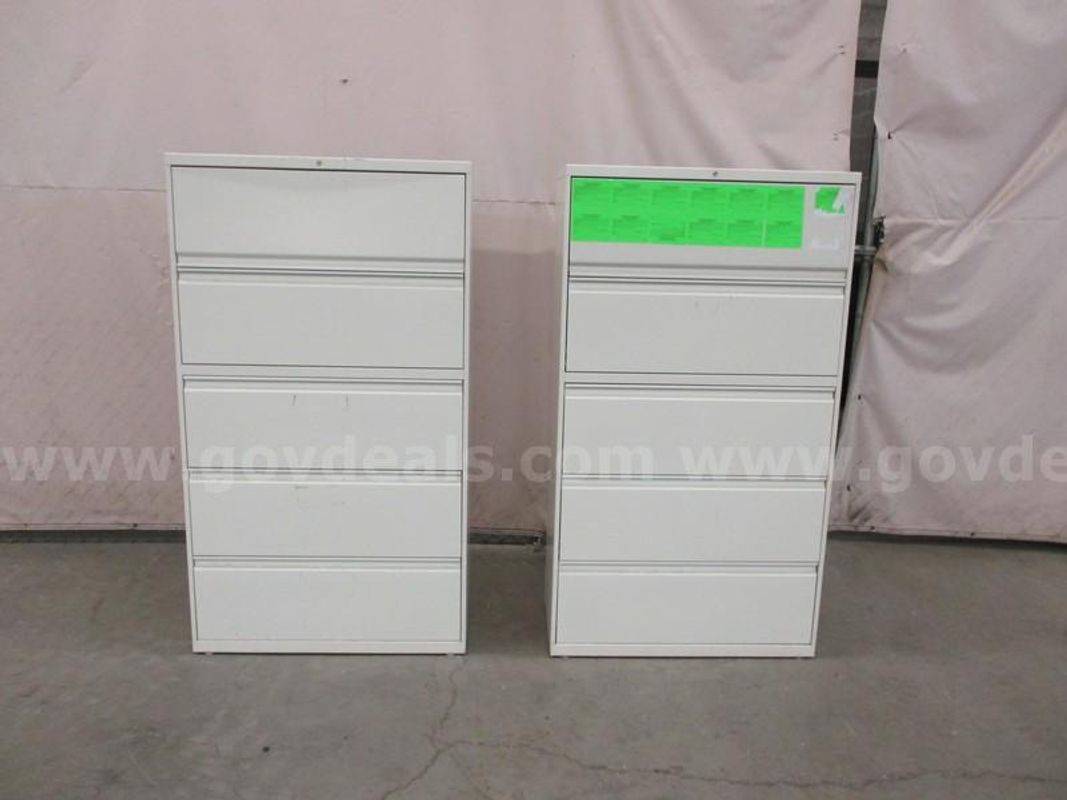 2 File Cabinets - B7 (1 of 6)