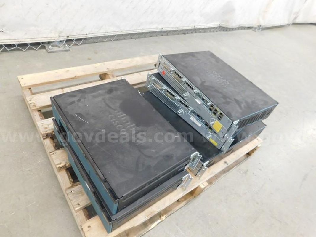 5 Cisco Routers - B6