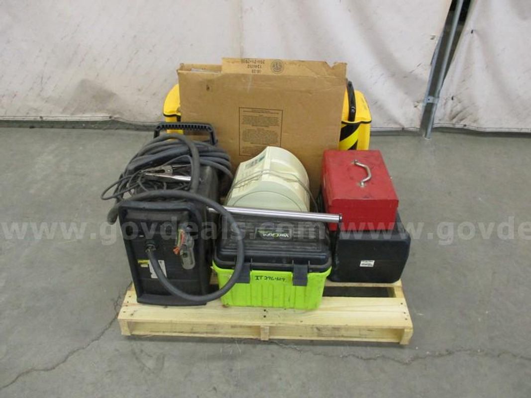 Lot of Assorted Tools & Items - B7