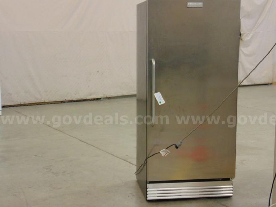 Frigidaire Refrigerator - B8