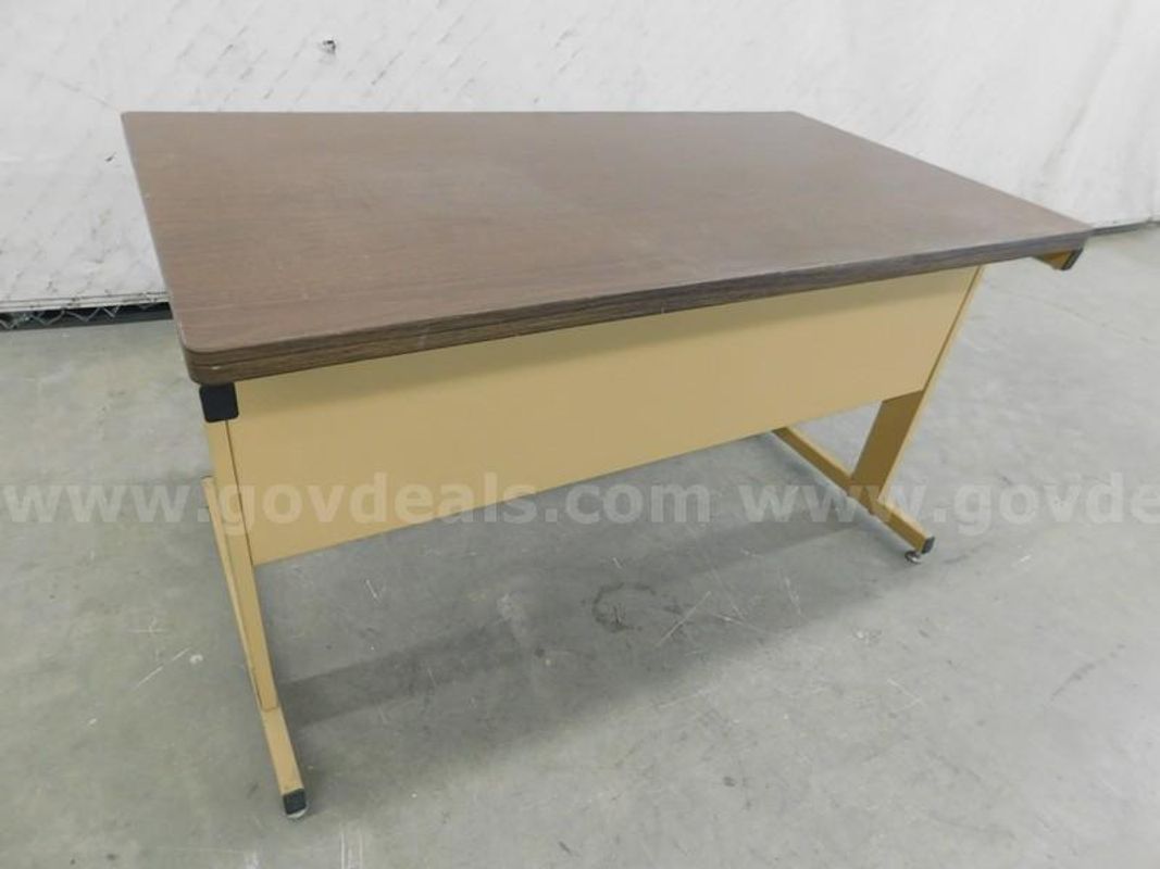 Desk - B8