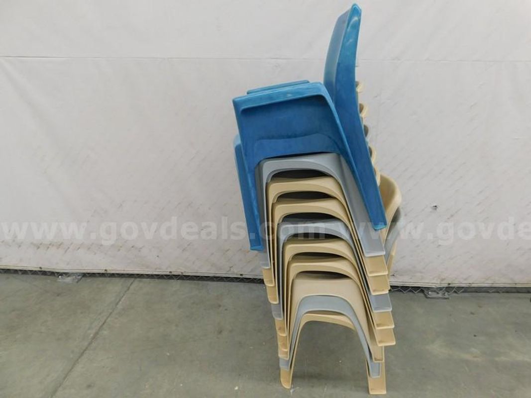 10 Stacking Chairs - C2