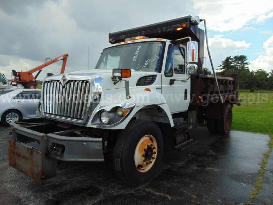 2009 International 7300 Dump Truck - After Hours Lot