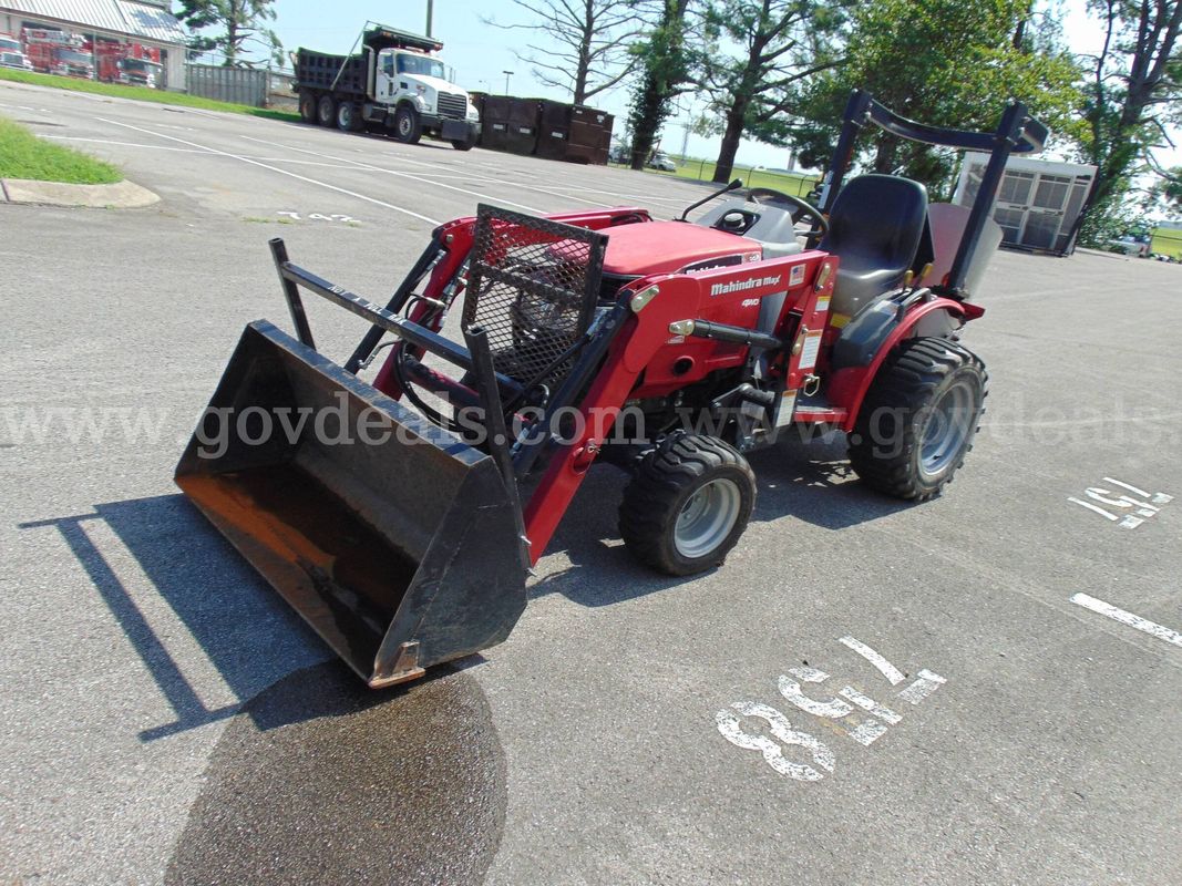 2012 Mahindra MAX22 4 x 4 Tractor - Light Lot