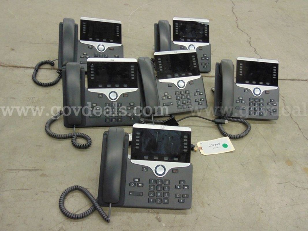 Lot of Cisco Phones - B1