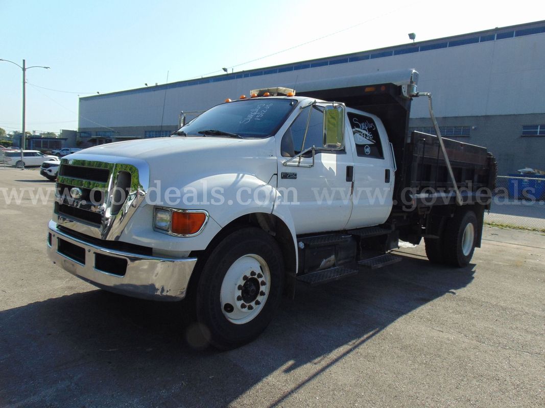 2008 Ford F - 750 Dump Truck - Surplus Lot