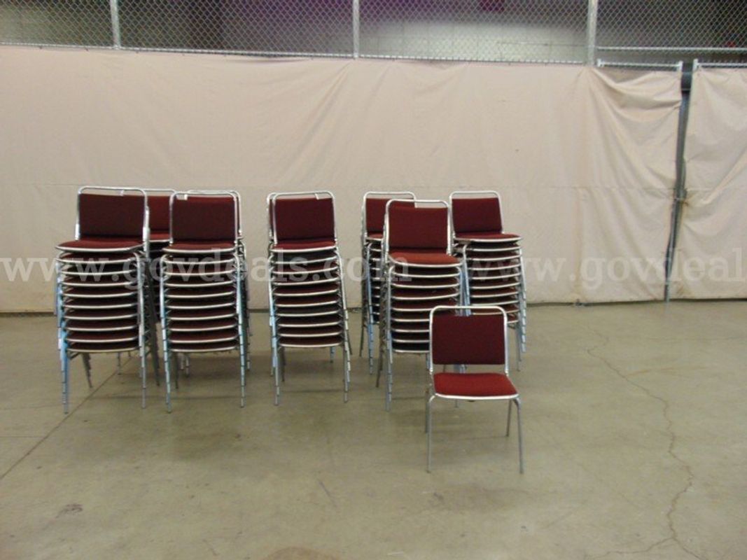 90 Stacking Chairs - B5