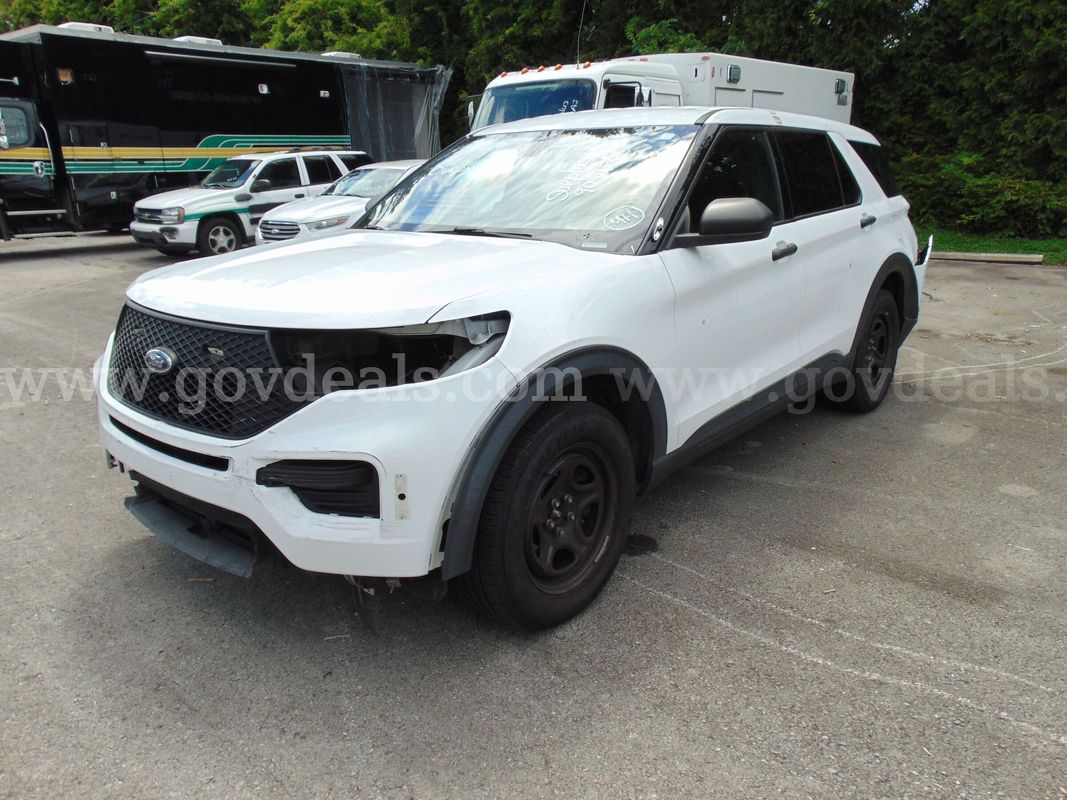 2021 Ford Explorer 4 WD SUV - Surplus Lot