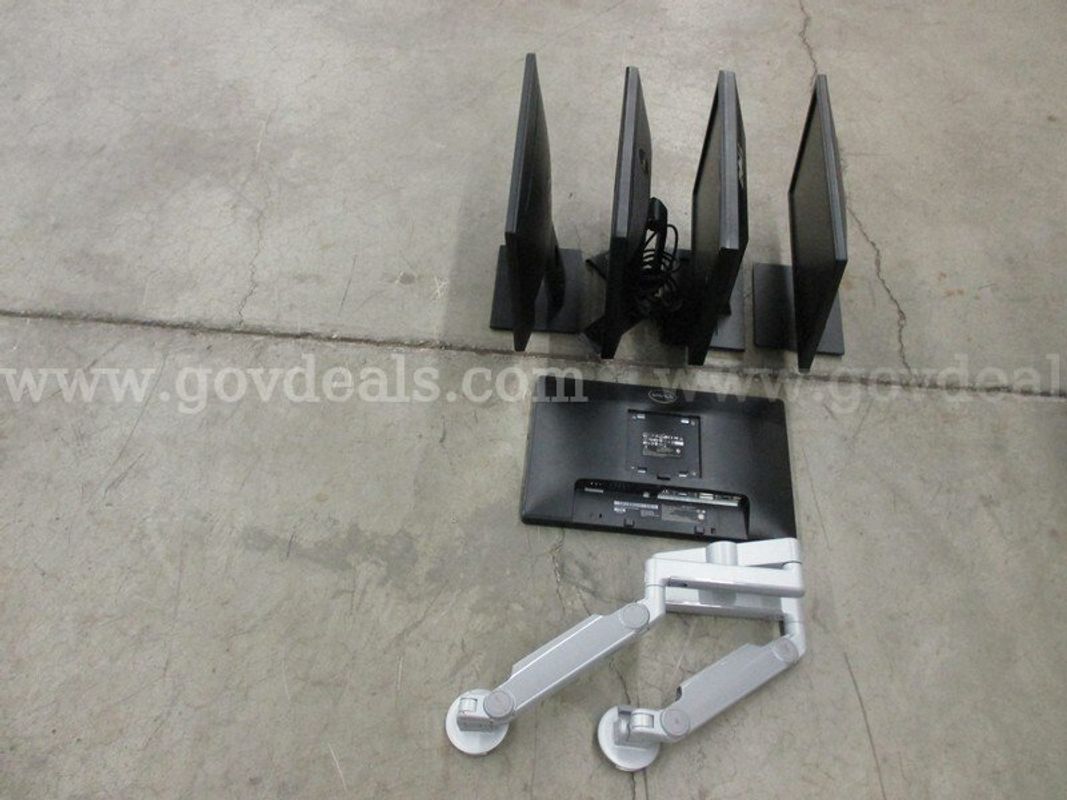 5 Dell Monitors & Monitor Arm - B1