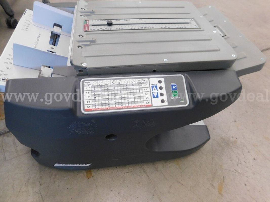 Paper Folding Machine - A2