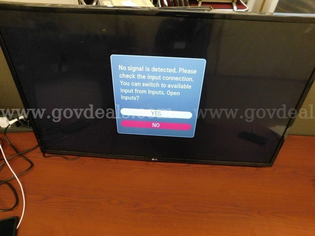43" LG TV - A2