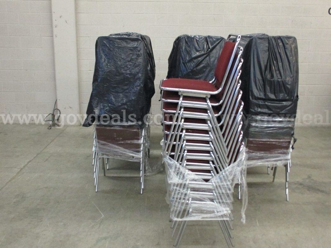 120 Banquet Stacking Chairs - B6