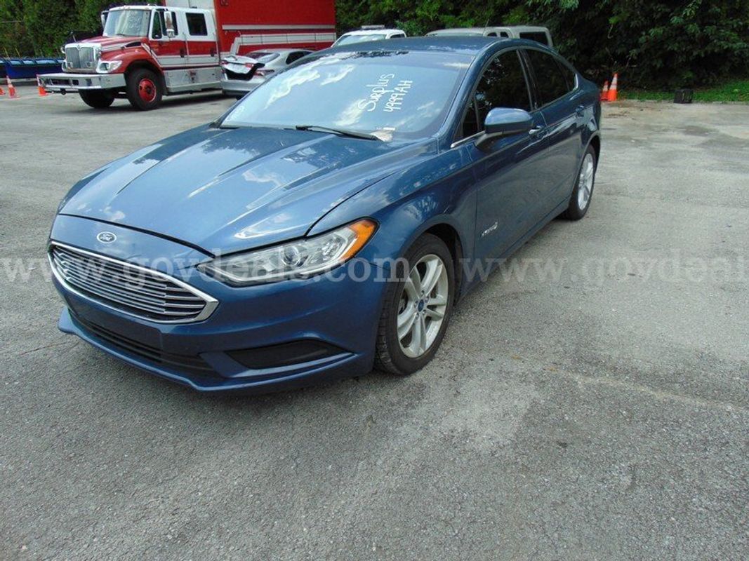 2018 Ford Fusion Hybrid Sedan - Surplus Lot
